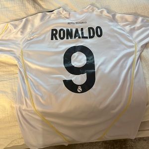 Cristiano Ronaldo Real Madrid Jersey (Men’s Large)